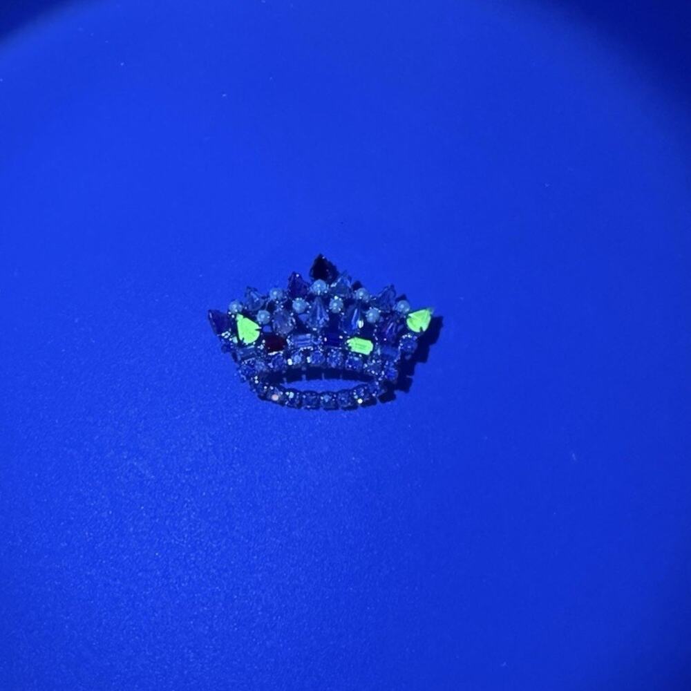 Vintage B David Mothers Crown Brooch Multicolor Rhinestone UV Glow Glass Pin